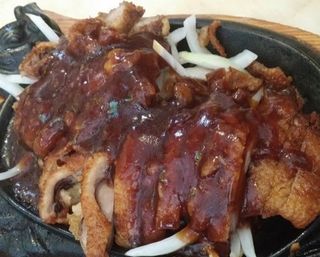 108. Pato Sobre Bandeja Quemada