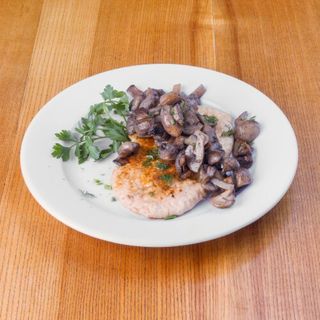 Medalion z pieczarkami