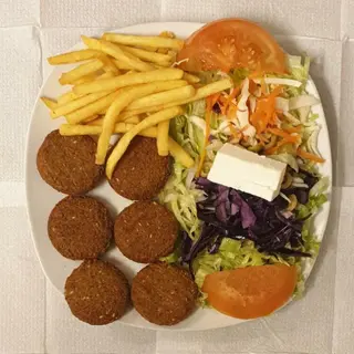 Plato falafel con ensalada