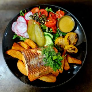 Fish (danie z łososiem)