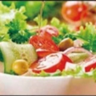 164. Ensalada de la casa vinagreta de miel y mostaza