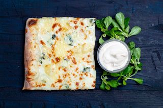 Pizza la felie - Quattro Formaggi