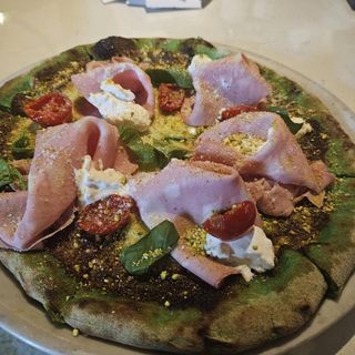 PISTACHIO & MORTADELLA  pizza