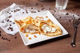 Clatite cu branza de vaci