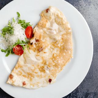 Crepes prosciutto crudo, emmental, rucola, grana