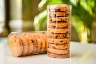 თხილის და ქიშმიშის ორცხობილა