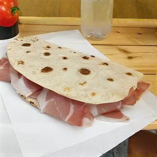 Piadina crudo