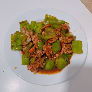 66. Ternera con Pimientos Verdes