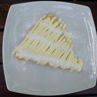 Palačinka sa Nutellom, kokosom i prelivom od bijele čokolade