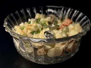 Салат Олів,є (120g)