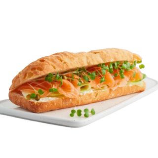 1/2 Bocadillo De Salmón