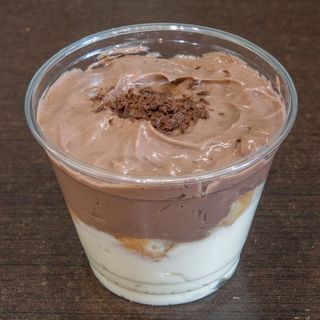 Farófias com creme de baunilha e crumble