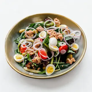 Salată mix cu ton