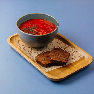 Борщ с бородинским хлебом