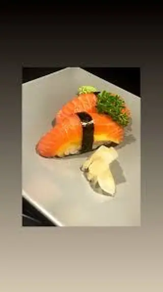 Nigiri salmone e mango - 2 pezzi