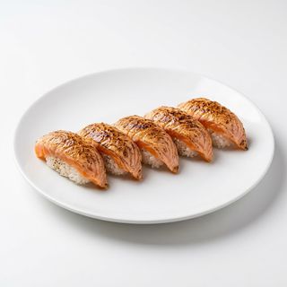 Nigiri De Salmón Flambeado (5 Pzs.)