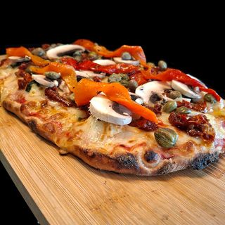 Pizza Mediterránea (Masa Artesanal)