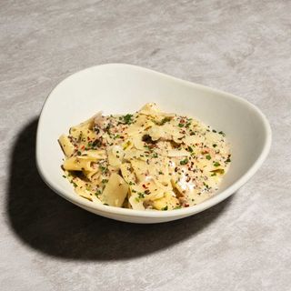 Rigatoni al tartufo con longaniza