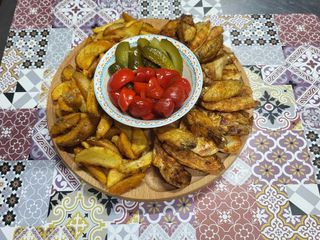 Platou cu preparate de pui pentru 3 persoane