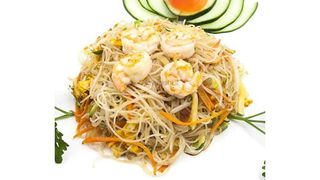 66. Spaghetti di riso con gamberi