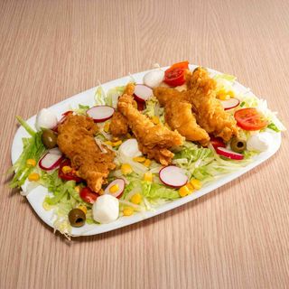 43. Insalata con pollo fritto - 3 pezzi