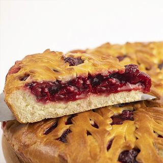 Пиріг із заварним кремом та ягодами 125г(+-5г)