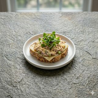 Tostada De Atún Y Queso
