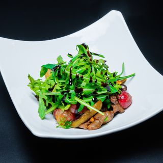  Салат с куриной печени