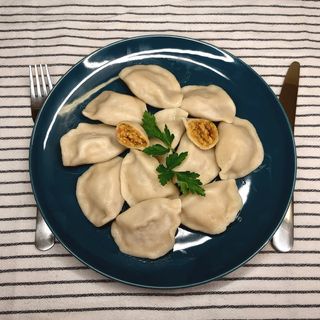 Pierogi z warzywami, kaszą jaglaną i curry / 0,5 kg / ok. 19 szt.