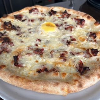 Pizza Carbonara (30 cm. a 33 cm. aprox.)