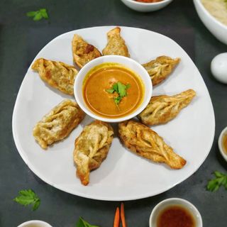 Fry Mo Mo De Vegetales (10 Uds.)