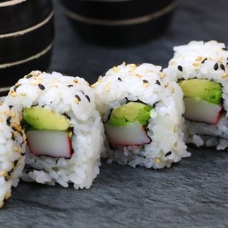 93.  Uramaki California 