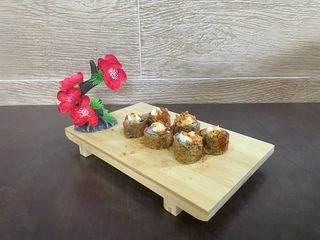 A42 Maki de salmão frito (6 peças)