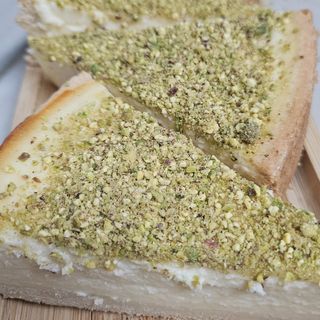  TARTA DE QUESO AL HORNO CON PISTACHOS 