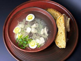 Бульон з куркою та яйцем (300г)