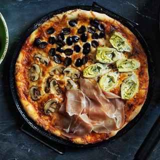  Pizza Quatro Stagionni