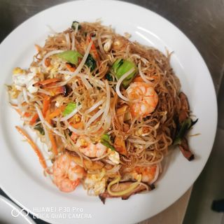 Fideo de arroz con gambas