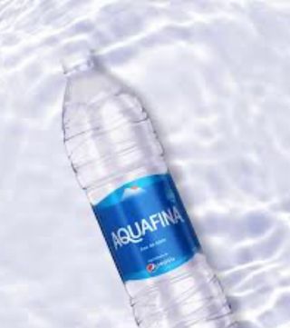 Eau minérale ( Grande ) 