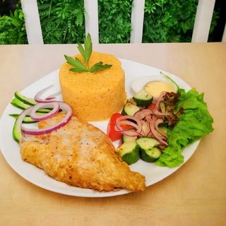 Булгур с хелти сосче