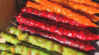 Czurczchela z figami i orzechem włoskim