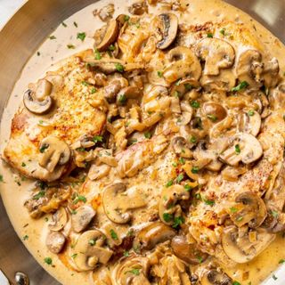 Bifinhos de Frango c/ molho de cogumelos 