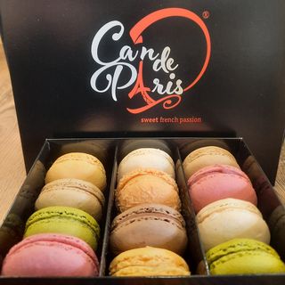 Caja 12 Macarons Variados