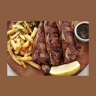 Churrasco argentino con patatas /ensalada