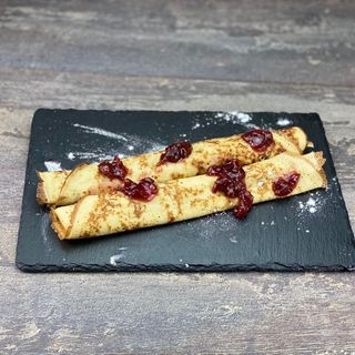 Clatite cu dulceata visine