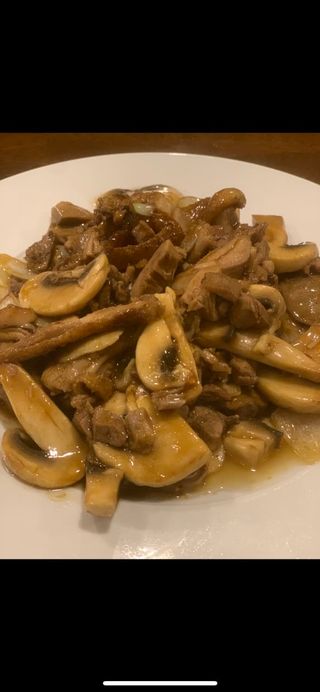 Pato Con Champiñones