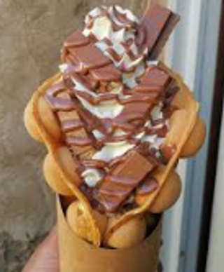 Bubble Waffle or Gauffre Kitkat