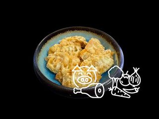 Pierogi Gyoza z Wieprzowiną i warzywami + sos Spicy Mayo