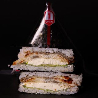 Онігірі з вугрем