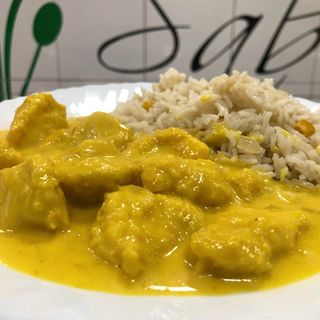 Pollo al Curry Suave con Arroz Basmati