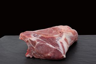 Bondiola o aguja de cerdo (1 kg.)